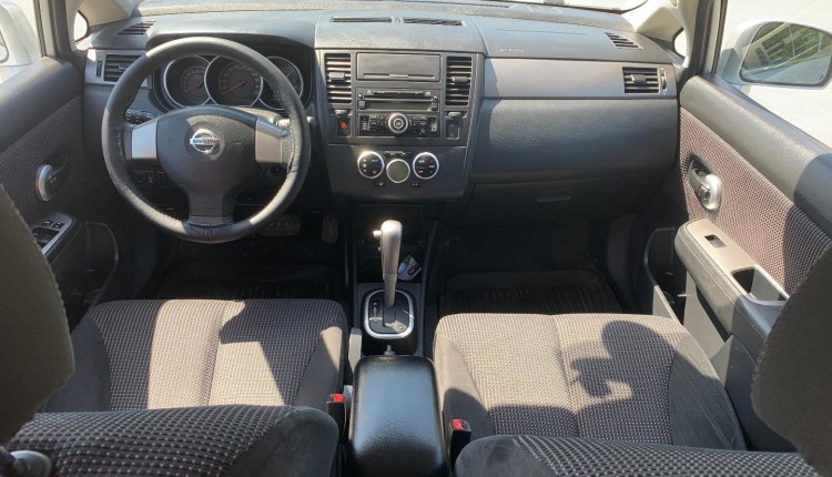 Nissan Tiida Nissan Tiida